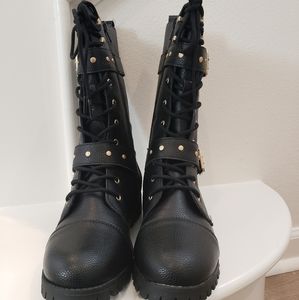 Sugar Womens Stacked Heel Squad Booties 